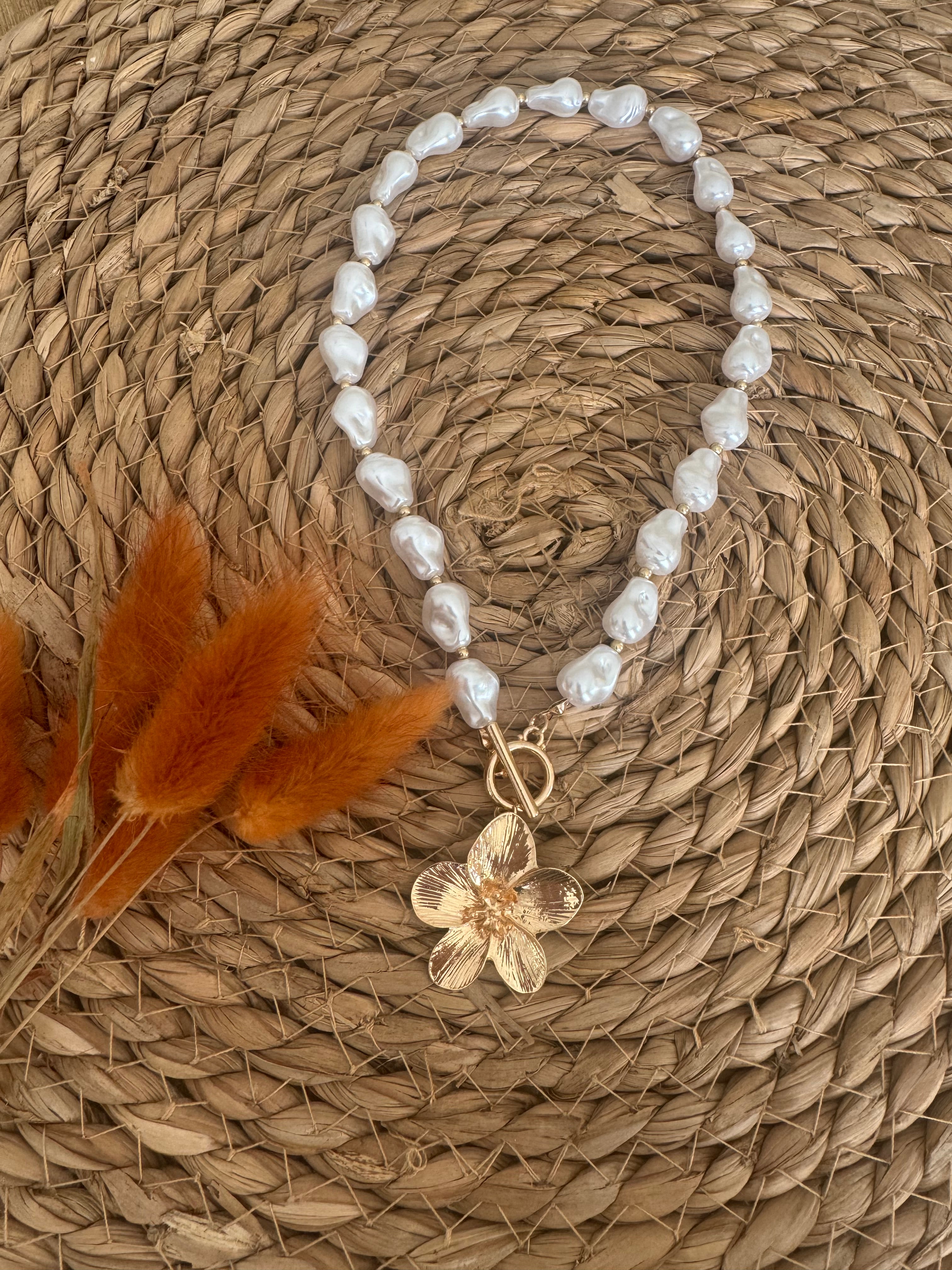Collier fleur de Tiaré