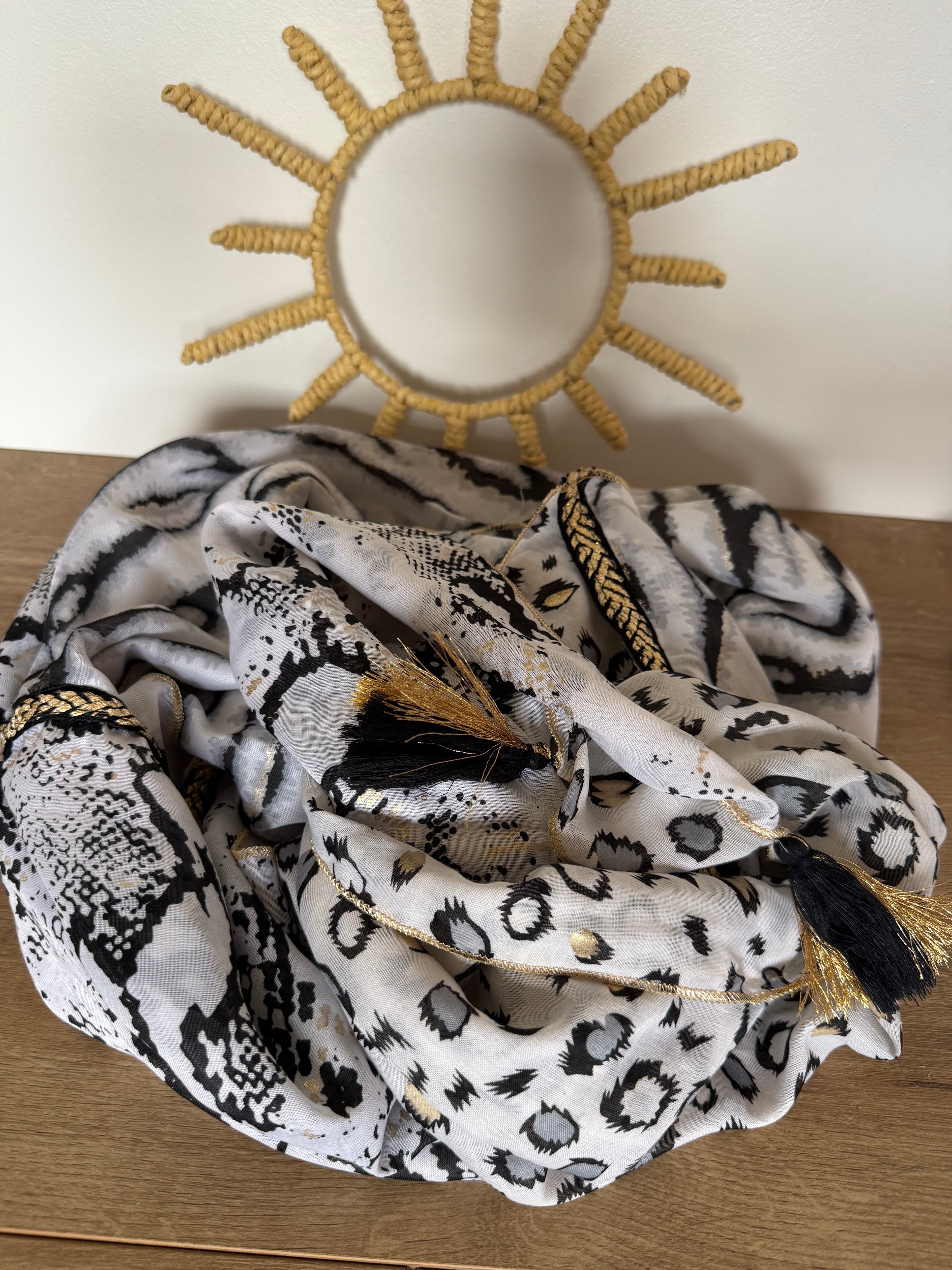 Chèche motif animal avec pompons