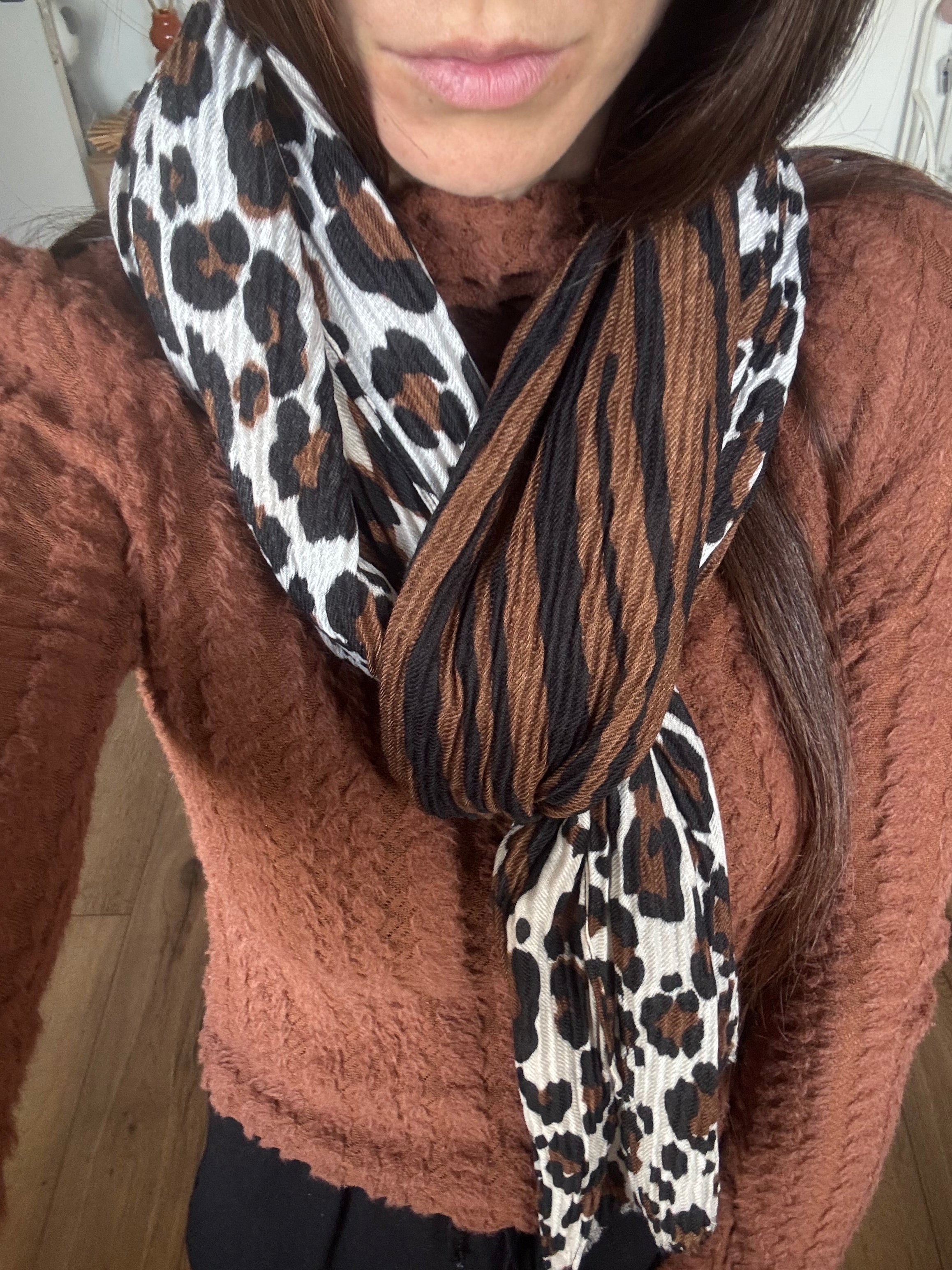 Écharpe gaufrée motif Léopard